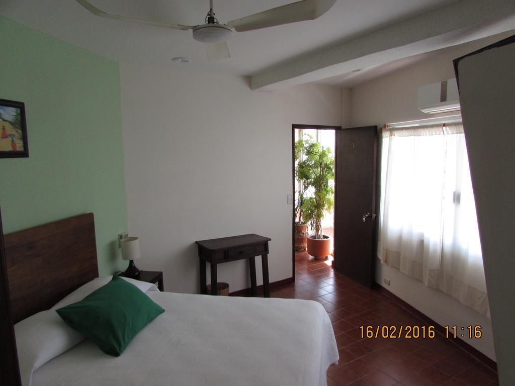 Hotel Puerto Piedra بويرتو إسكونديدو الغرفة الصورة
