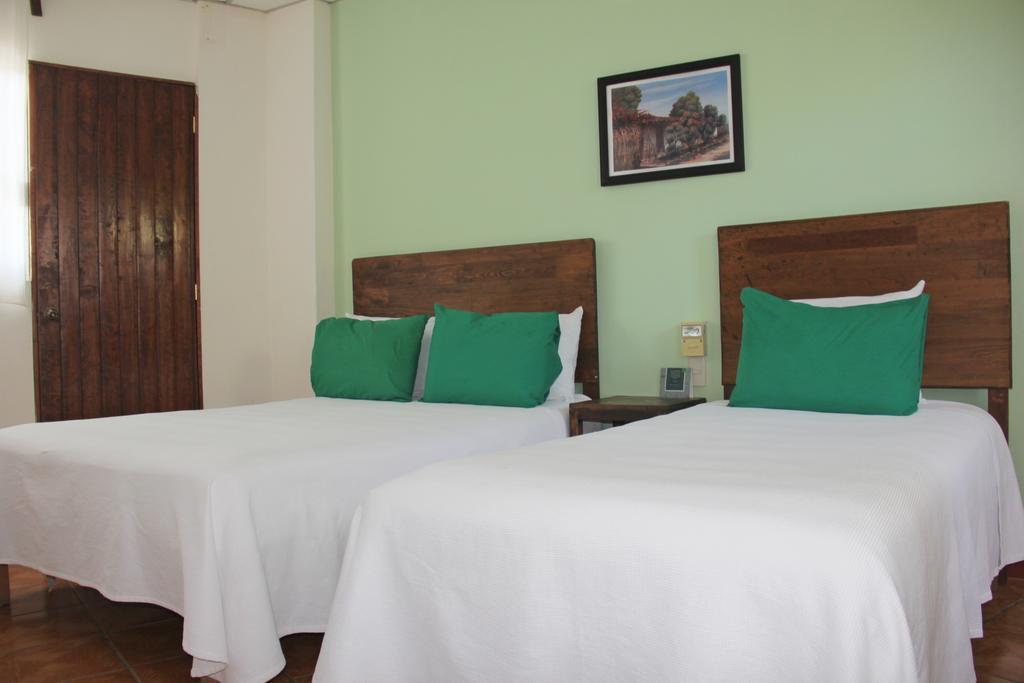 Hotel Puerto Piedra بويرتو إسكونديدو المظهر الخارجي الصورة