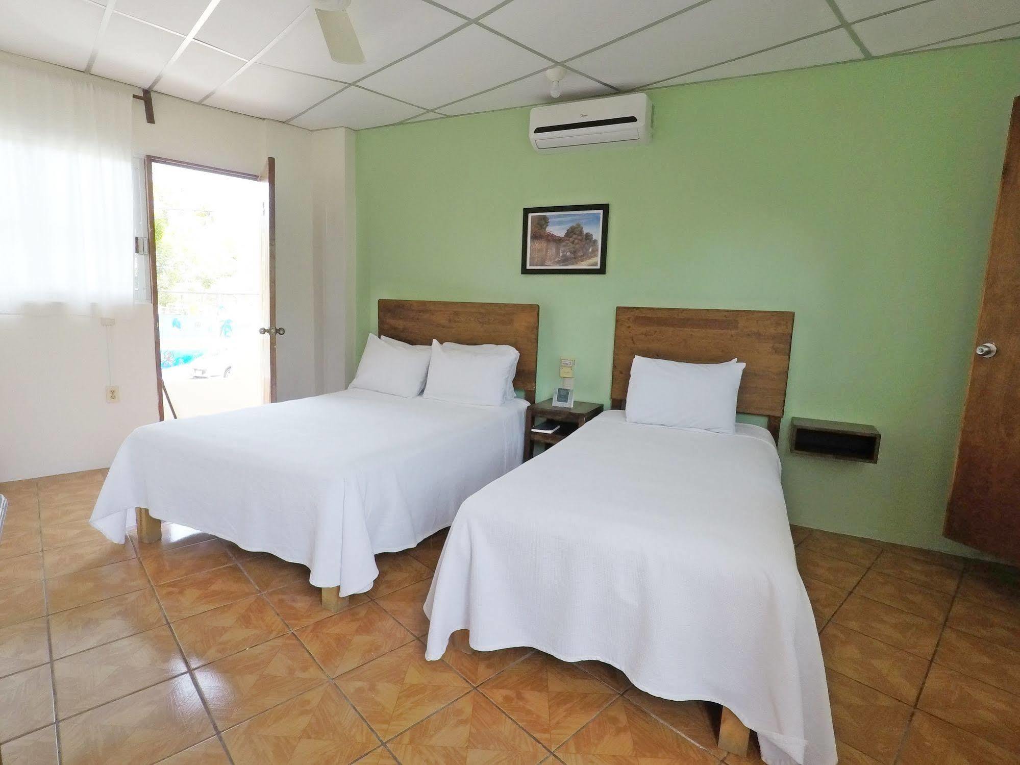Hotel Puerto Piedra بويرتو إسكونديدو المظهر الخارجي الصورة