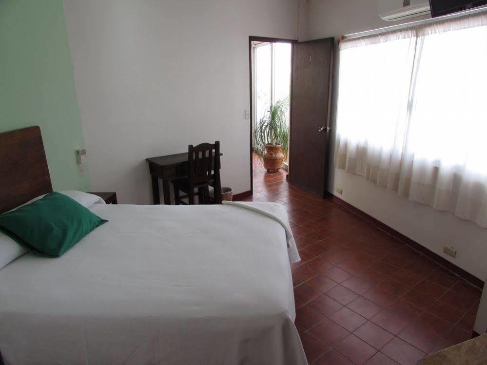 Hotel Puerto Piedra بويرتو إسكونديدو المظهر الخارجي الصورة